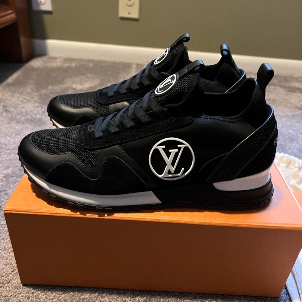 Louis Vuitton RUN AWAY SNEAKER. Brand new never been worn!
